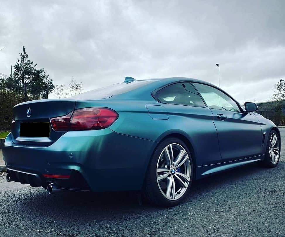 Оклейка пленкой BMW цвет matte metallic-ЕСН19 Forest green