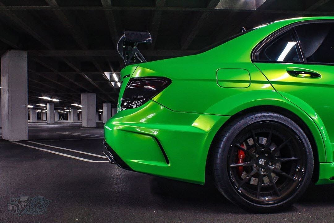 Оклейка пленкой Mercedes цвет candy metallic RB22 Kelly green